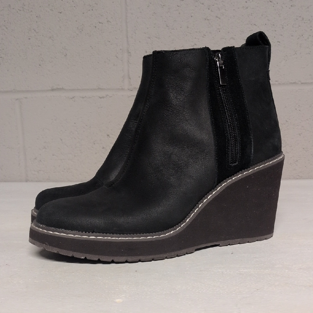 TOMS Raven Water Resistant Wedge Ankle Boot, Ankle Bootie, Size 9 EUC - Picture 2 of 6